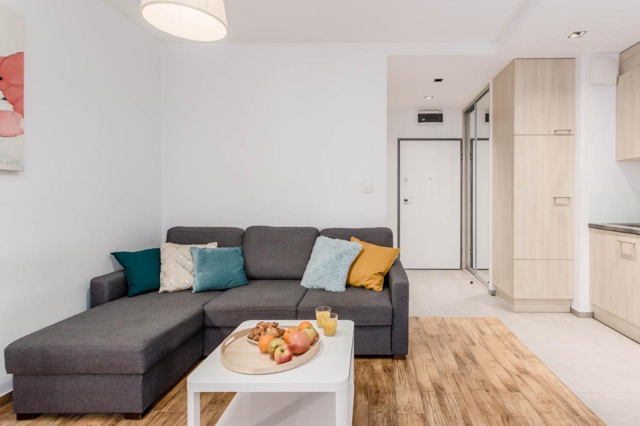 Chill Apartments Wola Center Varşovia Exterior foto