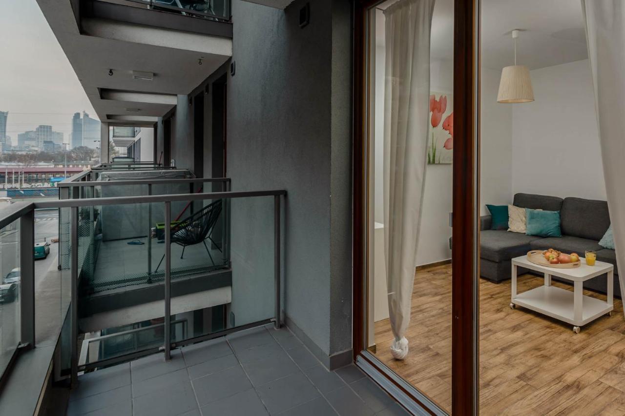 Chill Apartments Wola Center Varşovia Exterior foto