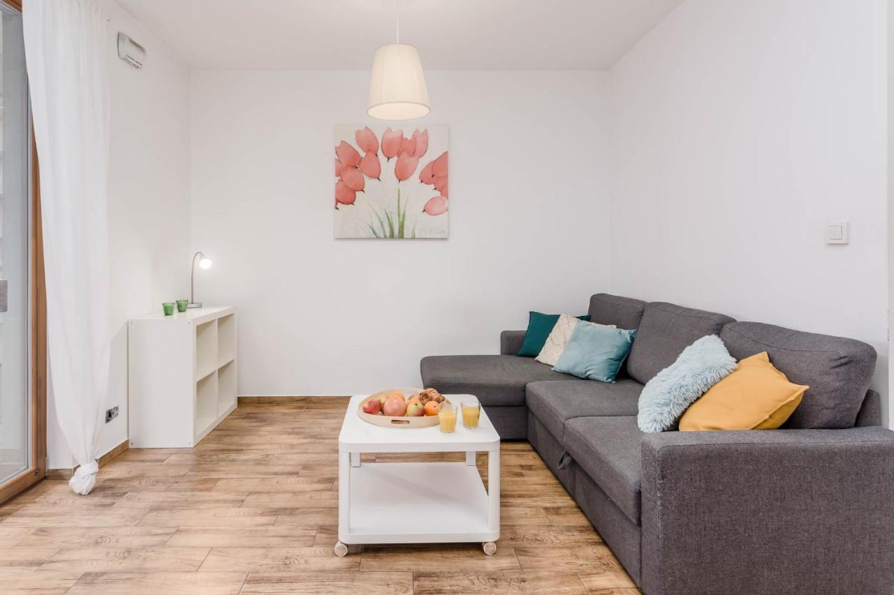 Chill Apartments Wola Center Varşovia Exterior foto
