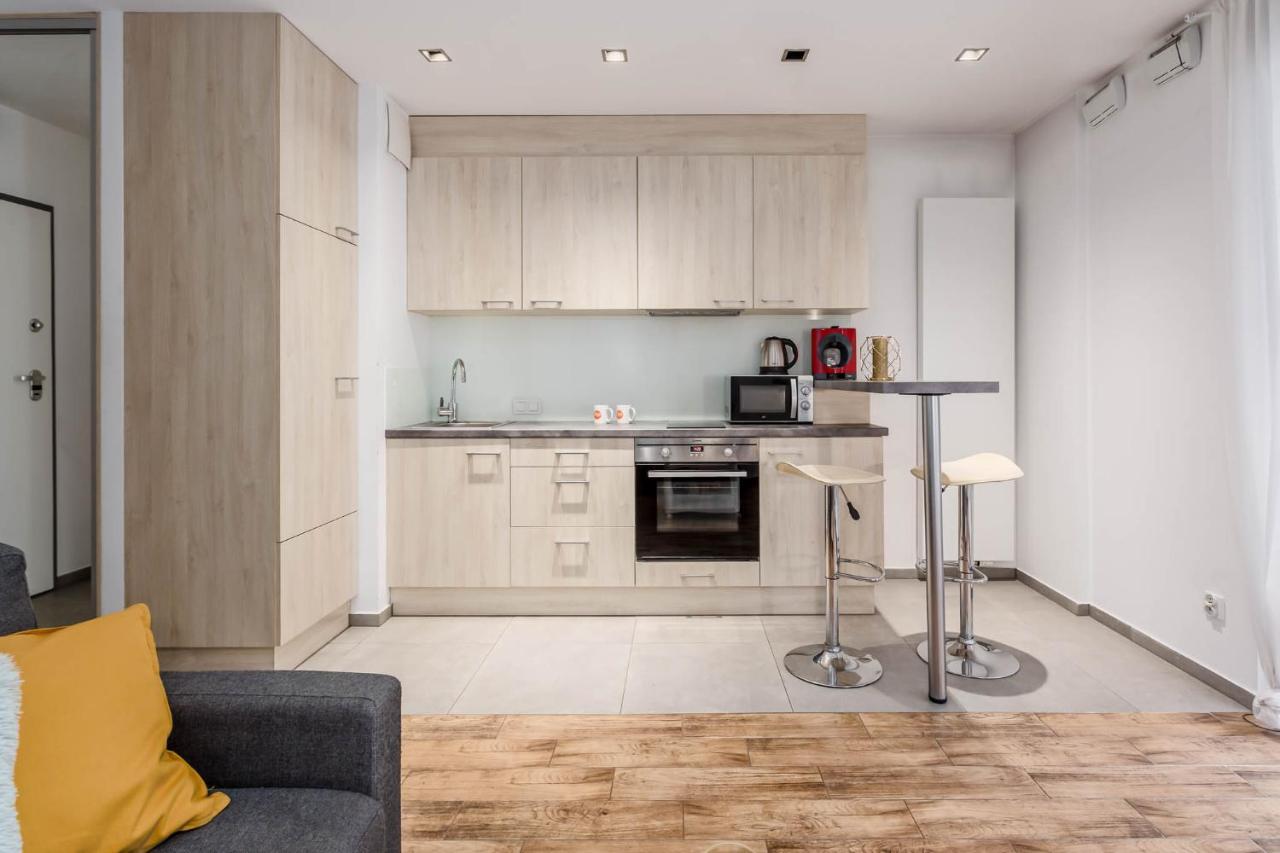 Chill Apartments Wola Center Varşovia Exterior foto
