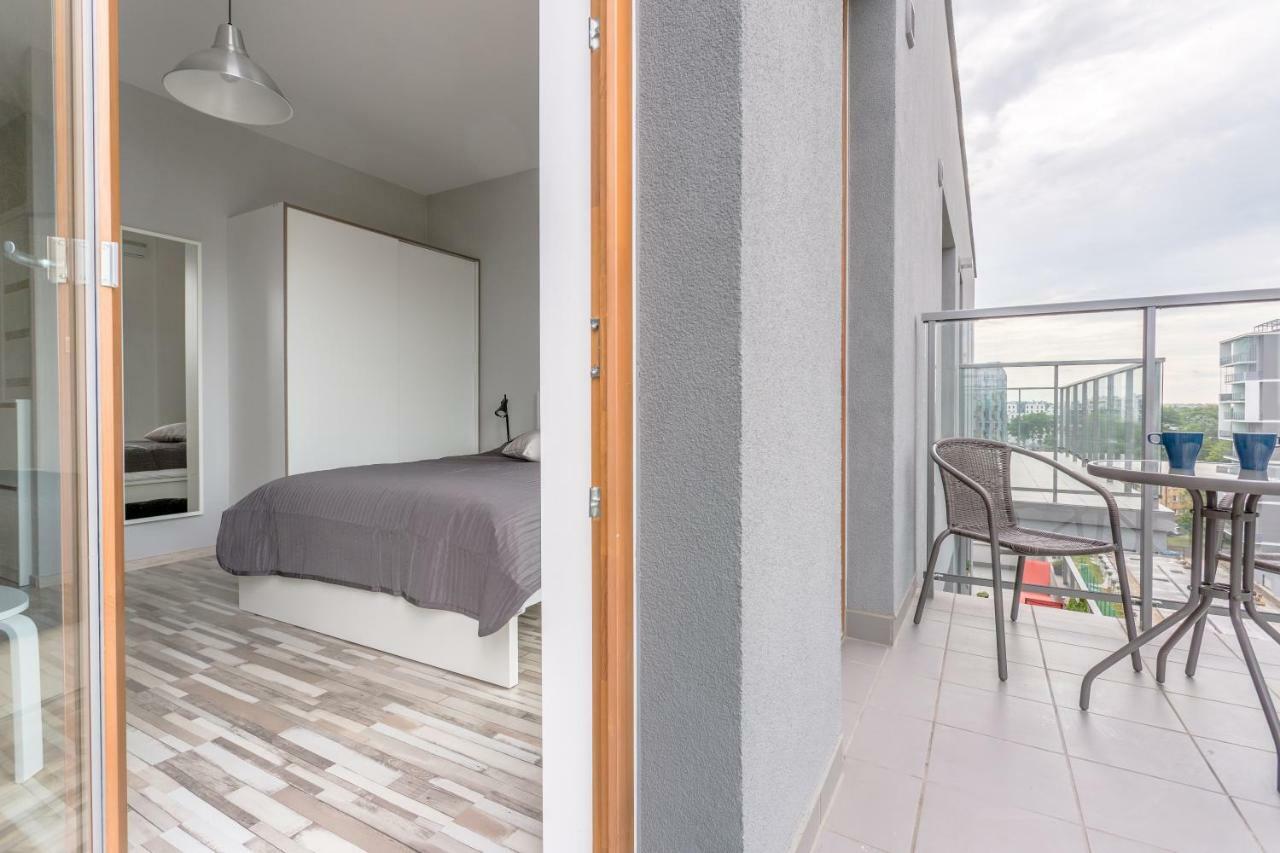 Chill Apartments Wola Center Varşovia Exterior foto